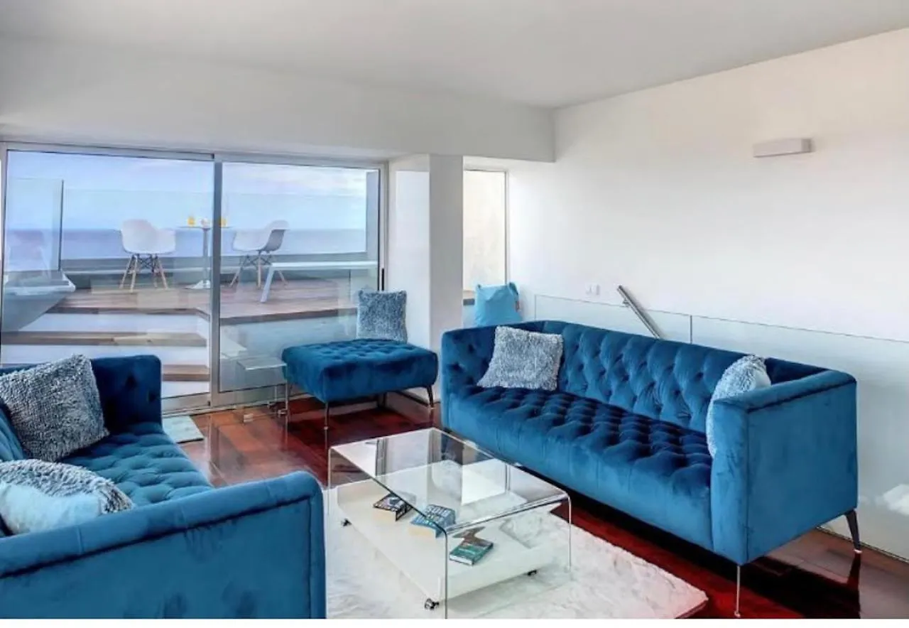 Appartement Luxurious Penthouse Suite direct at sea Caniço