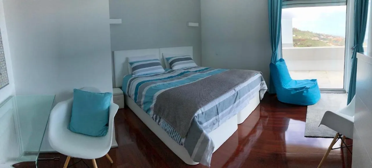 Luxurious Penthouse Suite direct at sea Caniço 0*,  Portugal